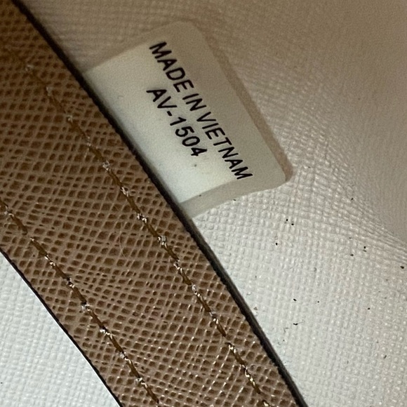 Michael Kors Greenwich Large Saffiano Leather Grab Bag Satchel Crossbody Tan - Picture 7 of 15